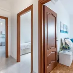 Guesthost - Luminoso Con Terrazzo Vicino All'universita' Apartman Ferrara