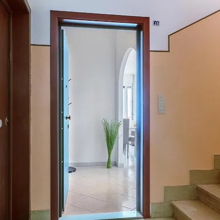 Appartement Luminoso Con Terrazzo Vicino All'universita' Ferrara