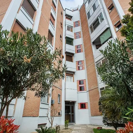 Luminoso Con Terrazzo Vicino All'universita' Ferrara