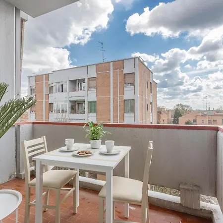Apartment Guesthost - Luminoso Con Terrazzo Vicino All'universita' *