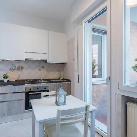 Appartement Luminoso Con Terrazzo Vicino All'universita'