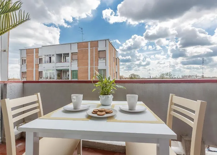 Appartamento Luminoso Con Terrazzo Vicino All'universita' Ferrara