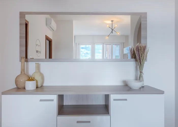 Luminoso Con Terrazzo Vicino All'universita' *