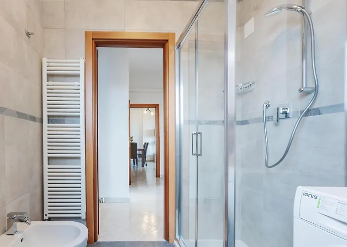 Luminoso Con Terrazzo Vicino All'universita' Appartamento *