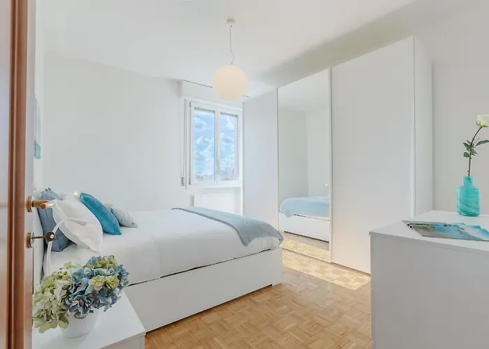 Luminoso Con Terrazzo Vicino All'universita' * Ferrara