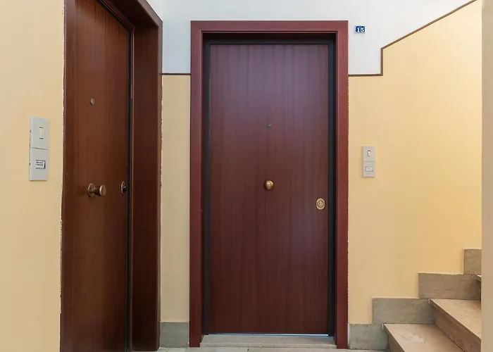 Guesthost - Luminoso Con Terrazzo Vicino All'universita' *