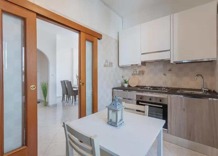 Appartamento Luminoso Con Terrazzo Vicino All'universita' *