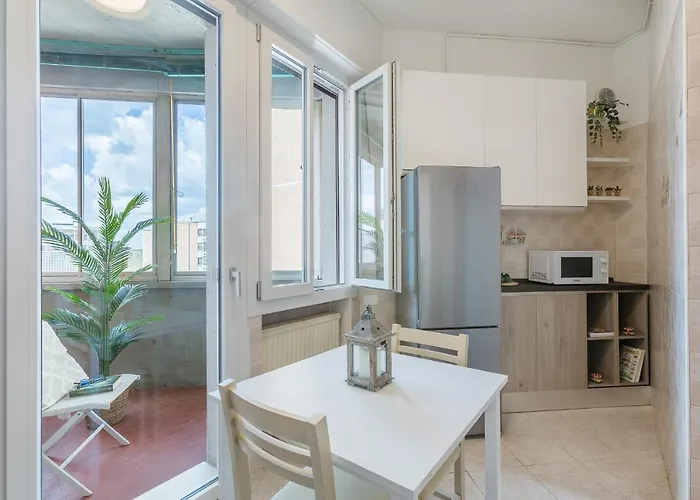 Luminoso Con Terrazzo Vicino All'universita' Appartamento Ferrara