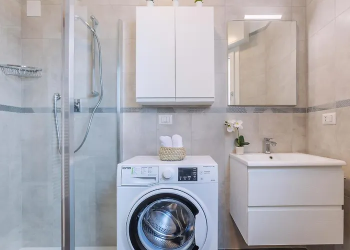 Luminoso Con Terrazzo Vicino All'universita' Appartamento