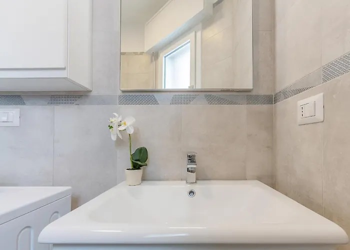 Appartamento Luminoso Con Terrazzo Vicino All'universita' Ferrara