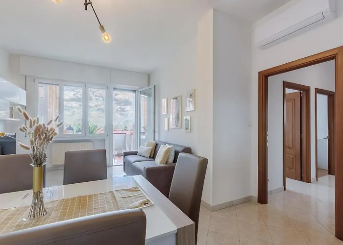 Appartamento Luminoso Con Terrazzo Vicino All'universita' Ferrara